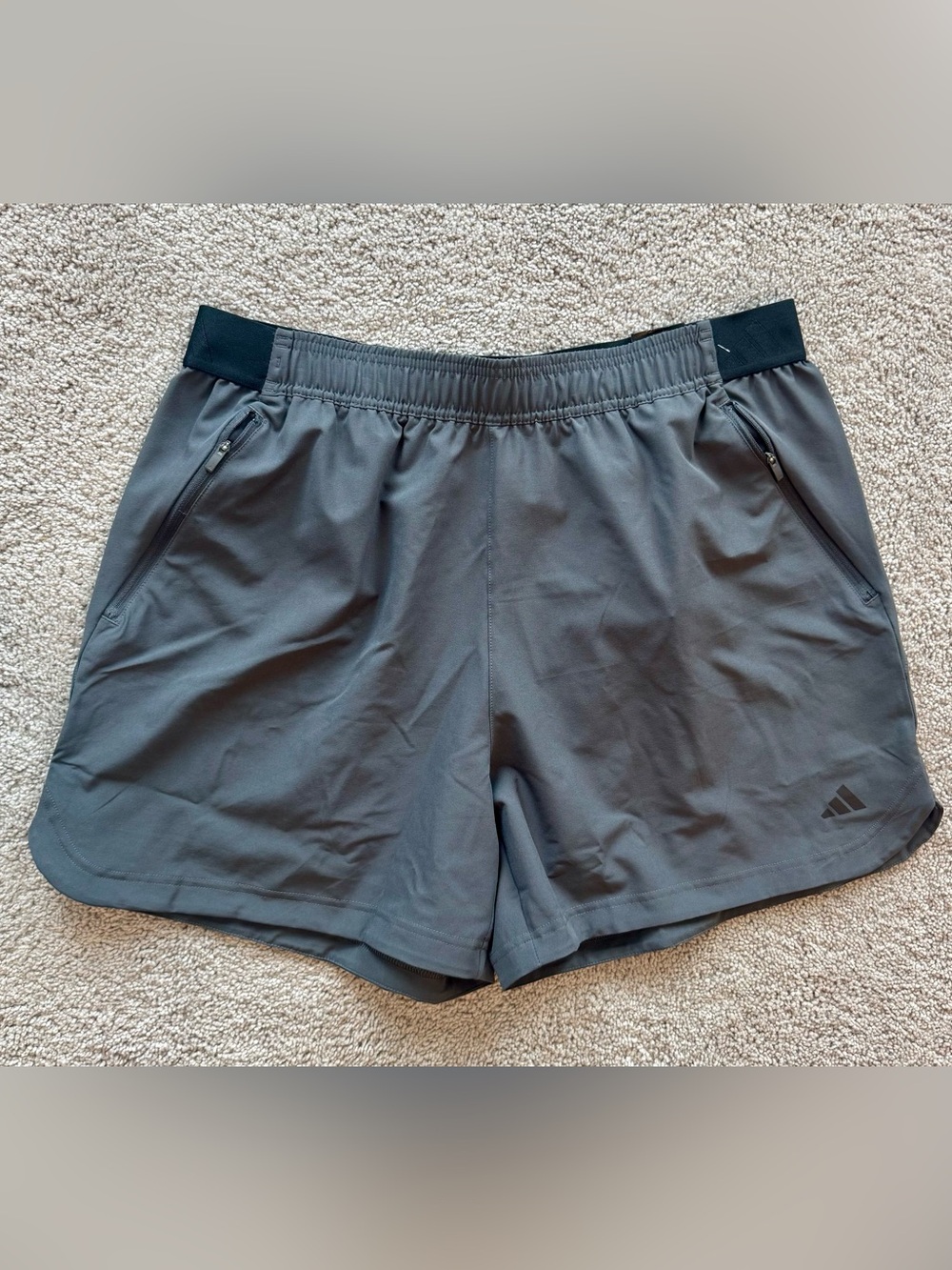 Adidas M Axis Woven 4.0 5in Inseam Athletic Shorts. Gray. XL. NWT